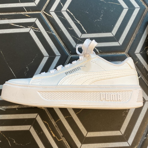 Puma Smash V3 Platform Sneaker, White, Size 6 - Picture 2 of 7